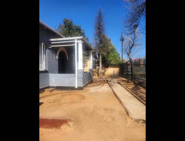 3 BEDROOM HOUSE FOR SALE IN ROSETTENVILLE